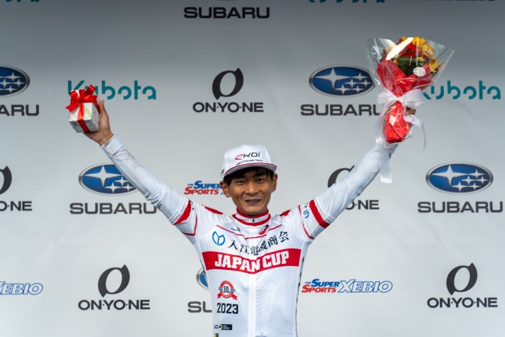 http://www.aisanracingteam.com/teamblog/Best%20Asian%20Rider.jpg